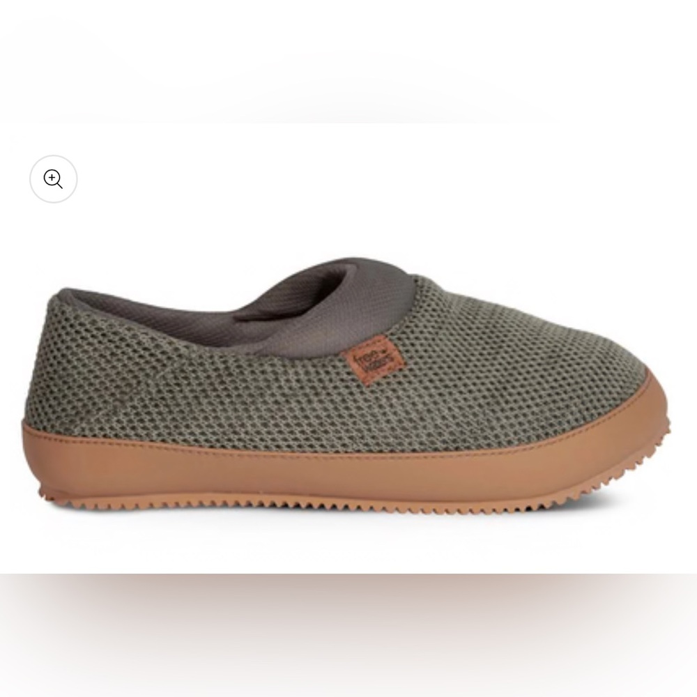 Freewaters Kassie Sage Green Woman’s Supreme Foam Insole Slipper US 8        NWT